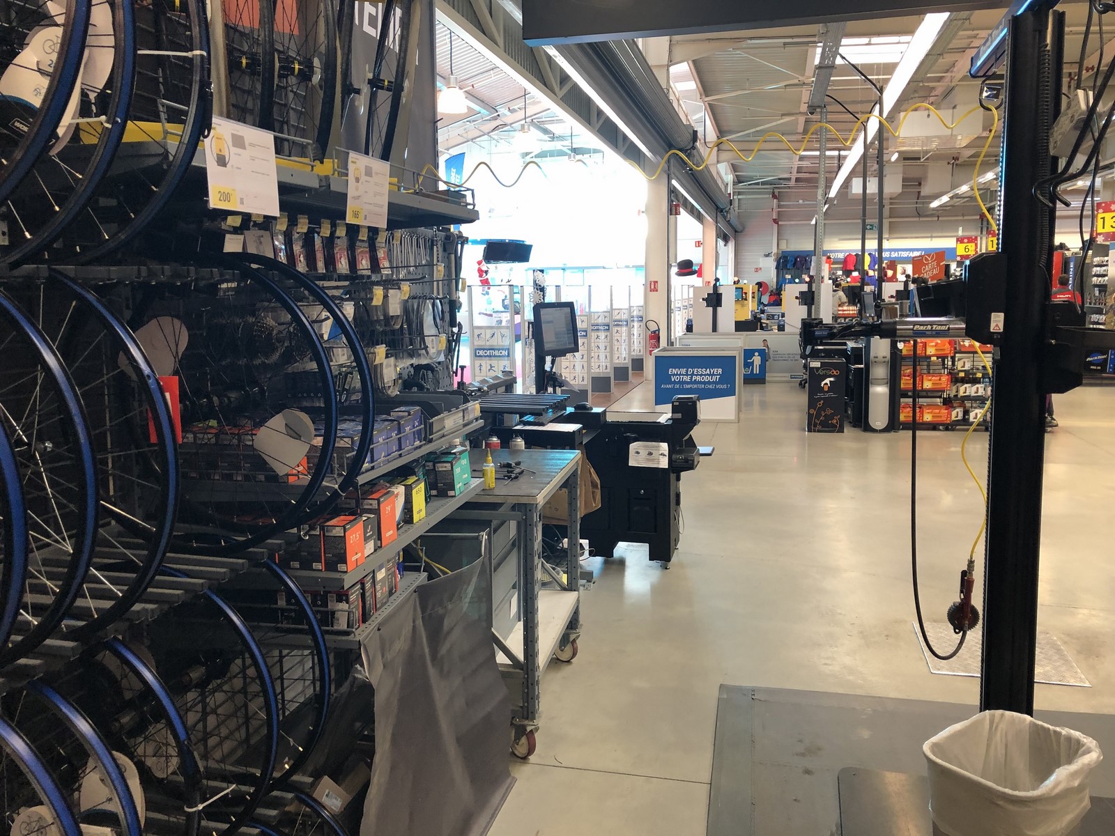 DECATHLON CYCLE ATELIER©