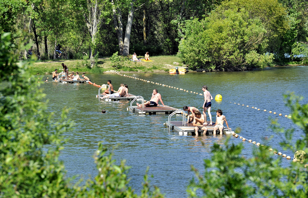 BAIGNADE  DU LAC DE MAINE©