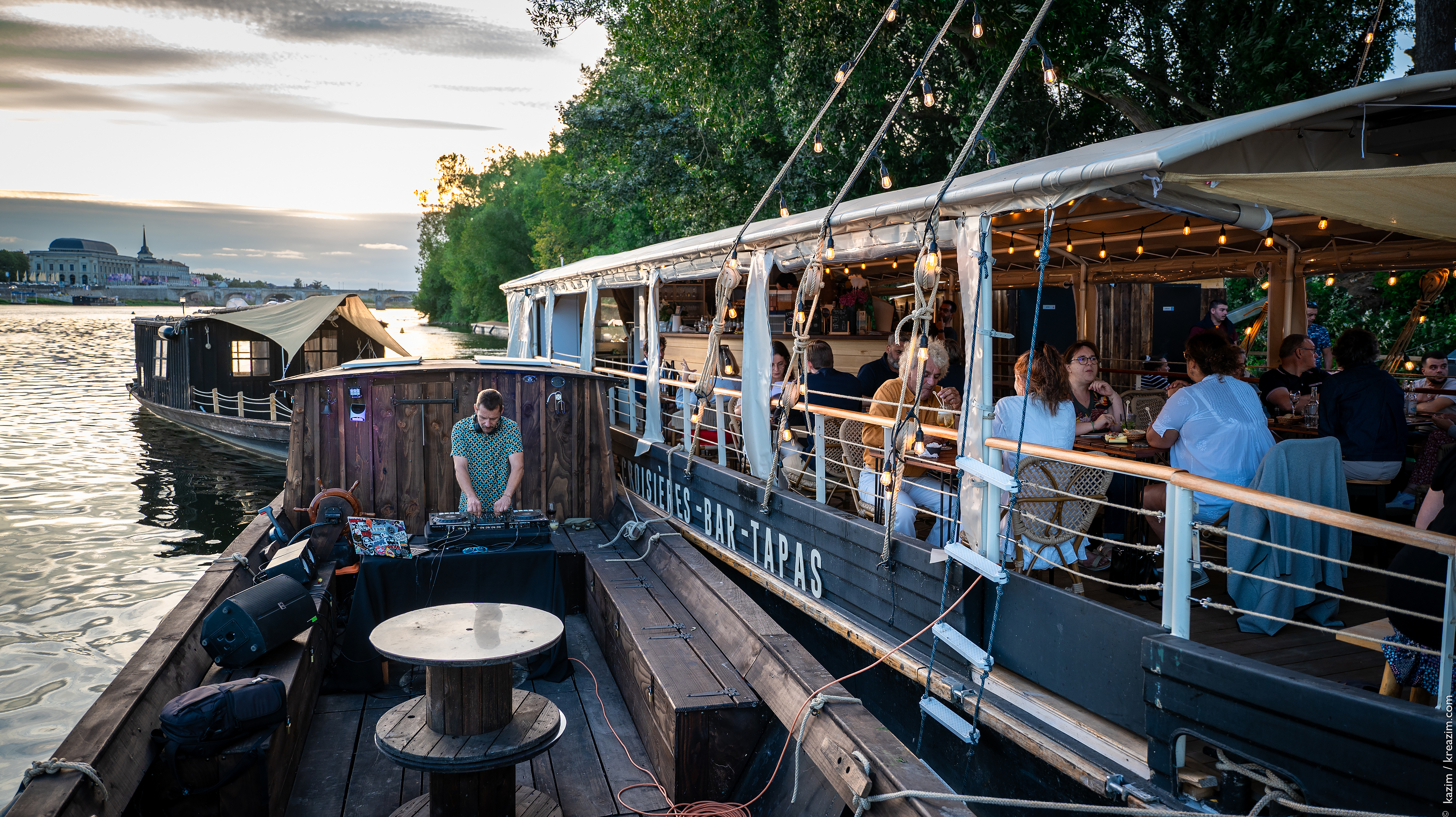 Bateau bar restaurant L’Offard©