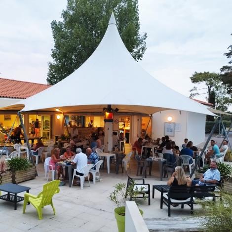 Terrasse Bar / Snack VILLAGE VACANCES DOMAINE DE LA PRESQU'ÎLE La Faute-sur-Mer