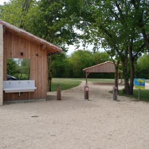 AIRE DE PIQUE-NIQUE ROBERT ROBIN